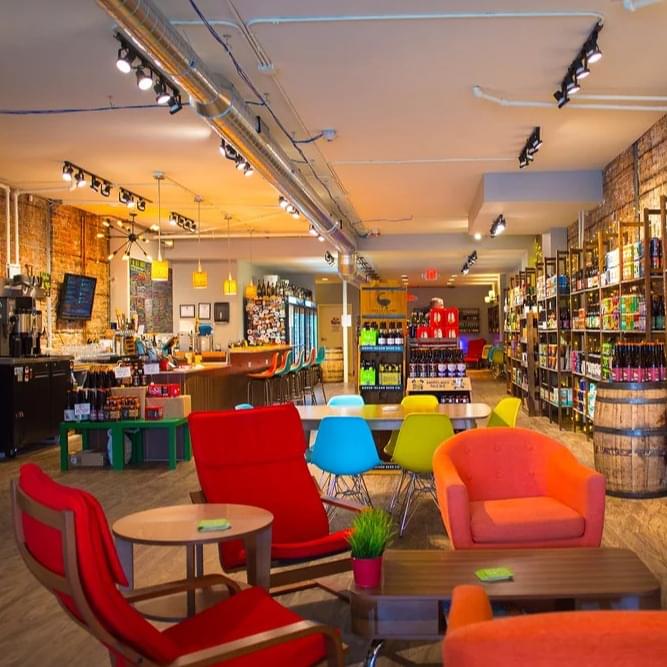 Beer on the Wall Chicago suburbs - craft beer shop and cafe with strong non-alcoholic beer lineup