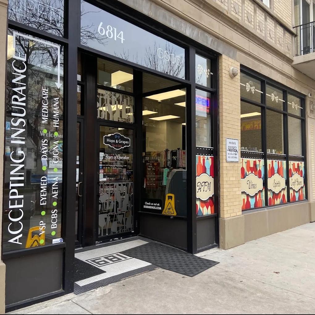 Hops & Grapes Rogers Park Chicago - neighborhood shop with non-alcoholic beer selection