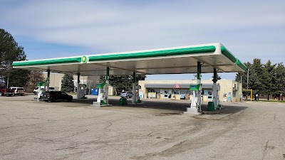 Stop N Go 93 N Detroit