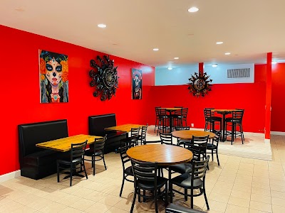 Albertos Restaurant & Raw Bar