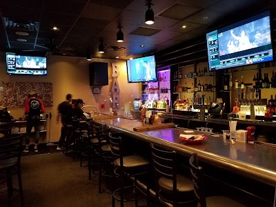 Louies Grill & Bar