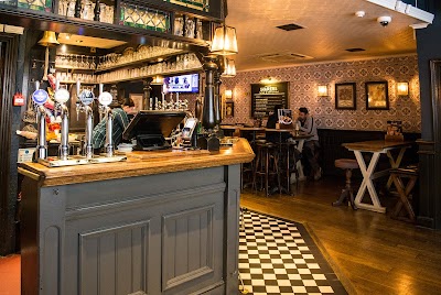 Three Crowns (piccadilly)