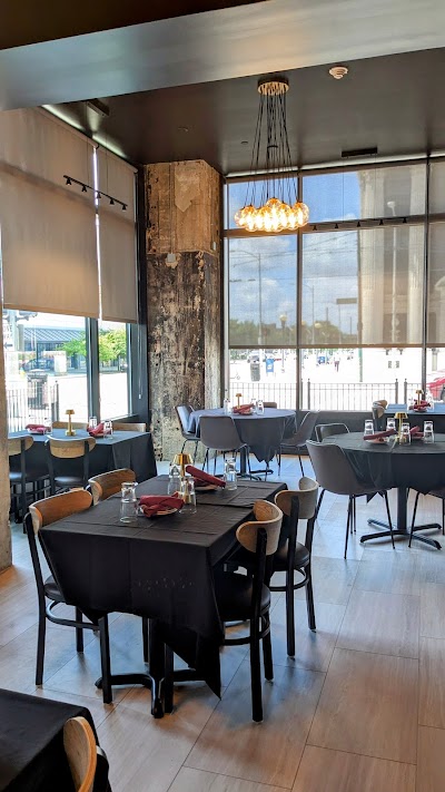 Est Est Est - Closed