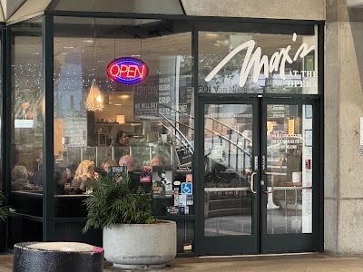 Maxs Opera Cafe