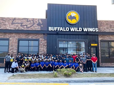 Buffalo Wild Wings Gril #326