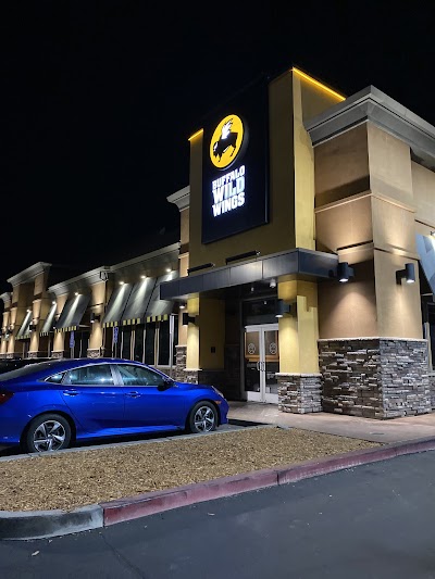 Buffalo Wild Wings Gril #389