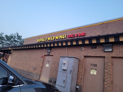 Buffalo Wild Wings Gril #330