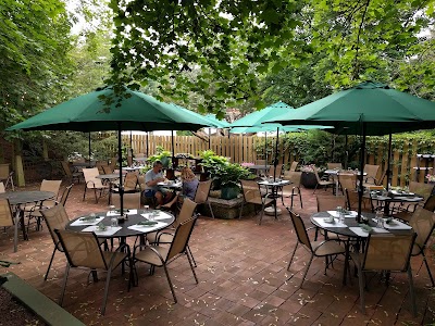 Ye Olde Limeport Hotel