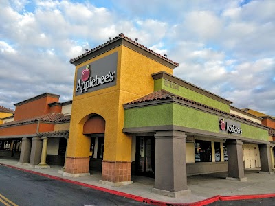 Applebees Grill & Bar