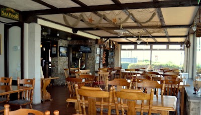 Smuggler's Creek Inn