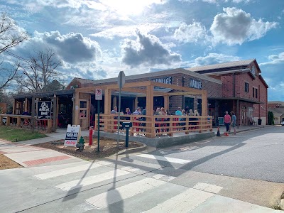 Madlife Stage And Studios