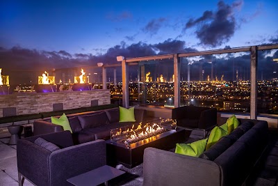 Vu Rooftop & Bar