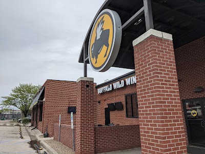 Buffalo Wild Wings Gril #3208