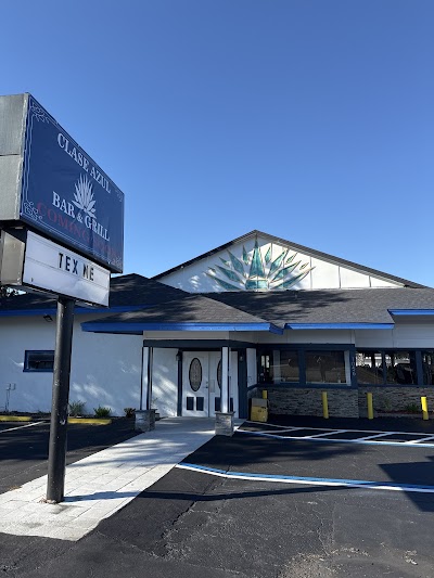 Clase Azul Bar & Grill