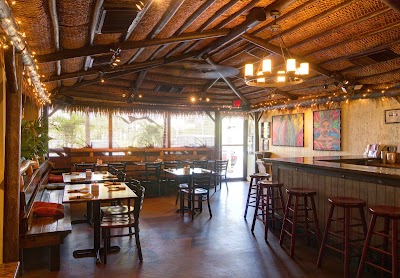 Hog Snappers Snack & Sushi