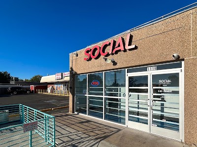 Social Cannabis Lowry