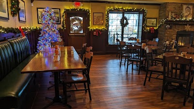 Flahertys Three Flags Inn