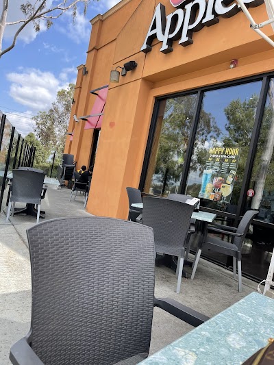 Applebees Grill & Bar