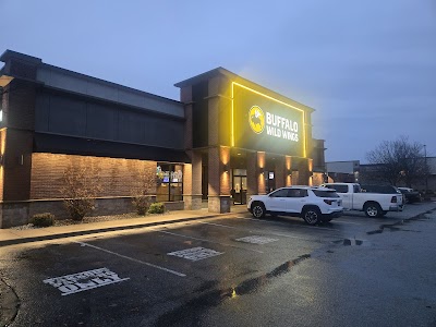 Buffalo Wild Wings Gril #3318