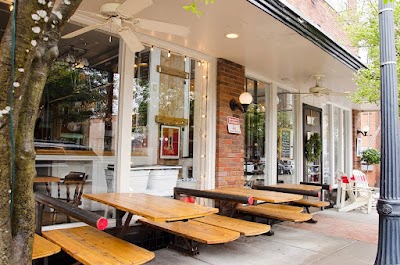 Enos Pizza Tavern & Club
