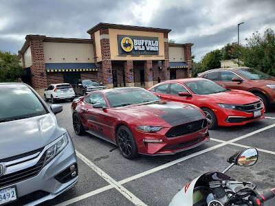 Buffalo Wild Wings Gril #3284
