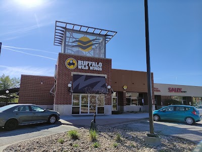 Buffalo Wild Wings Gril #152