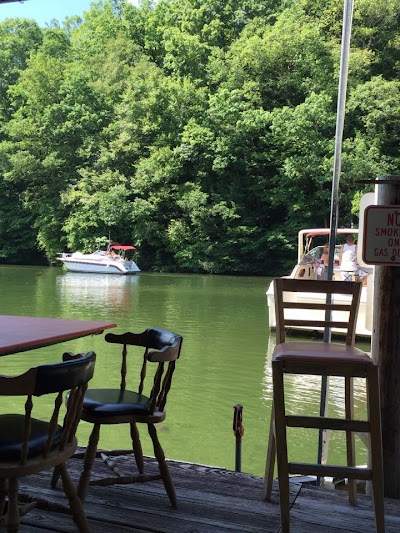 Oakeys Lakeside Grill