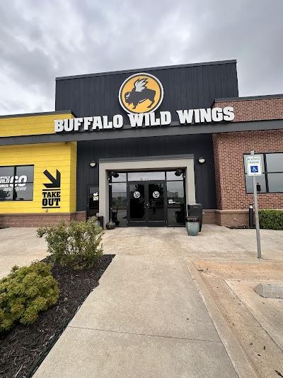 Buffalo Wild Wings Gril #3835