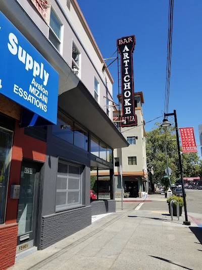 Artichoke Basilles Pizza