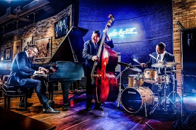 Dakota Jazz Club & Rest