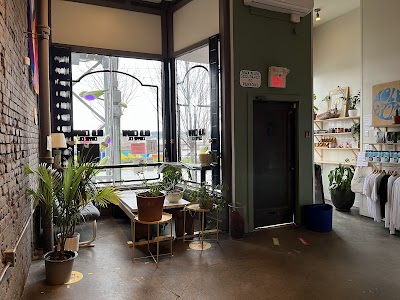 Moodswing Cafe / Bar