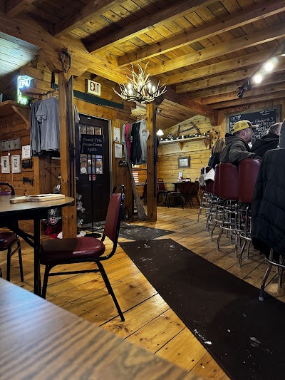 Mountain Hut Pizza Bar & Grill