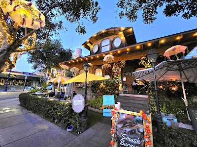 Queenstown Public House