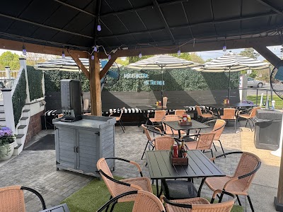 Neds New England Deck