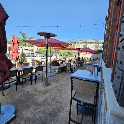 Lazy Dog Restaurant & Bar