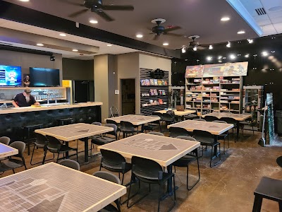 Side Quest Game Lounge And Bar