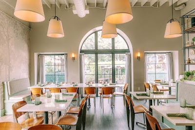 82526 Ardsley Station