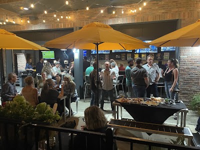 Mojos Local Tap And Kitchen