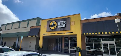 Buffalo Wild Wings Gril #619