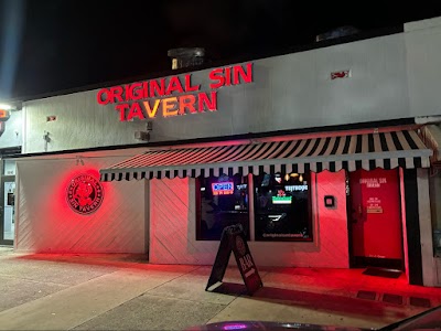 Spinnakers Bar & Grill