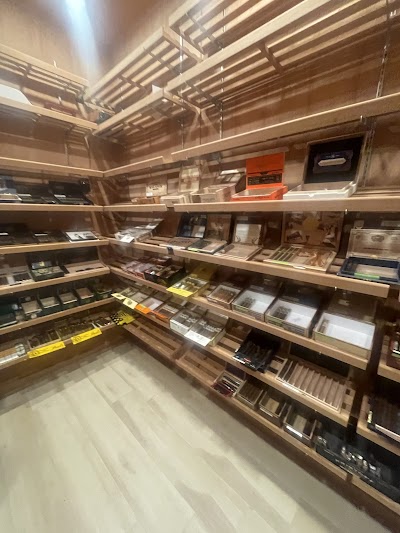 Pauls Cigar Lounge