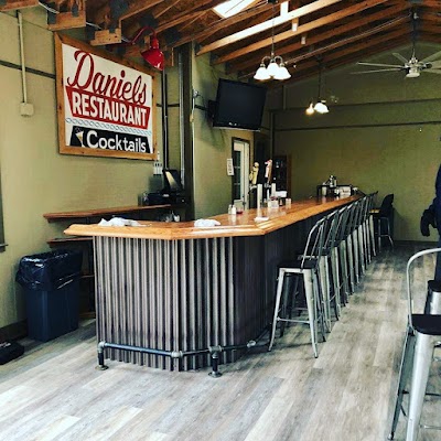 Daniels Restaurant & Bar