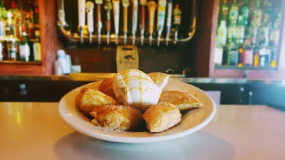 Flying Goose Grill & Lounge