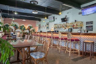 Munecas Taco Garden & Bar