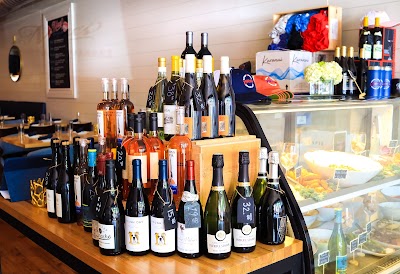 Macs Raw Bar & Market