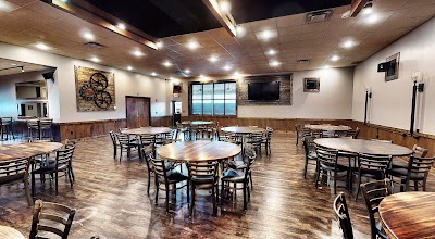 Winking Lizard Tavern