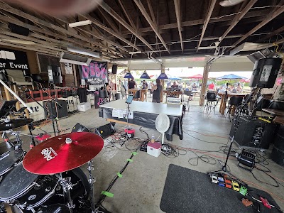 R And R Crossing Saloon