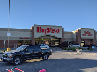 Hy Vee Food Store