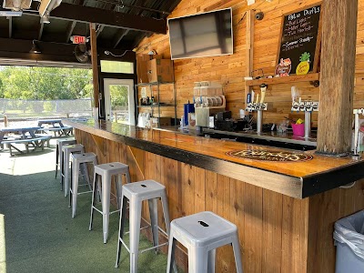 Coachs All Amer Pub & Grill