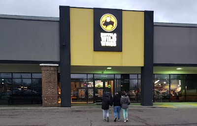 Buffalo Wild Wings Gril #61
